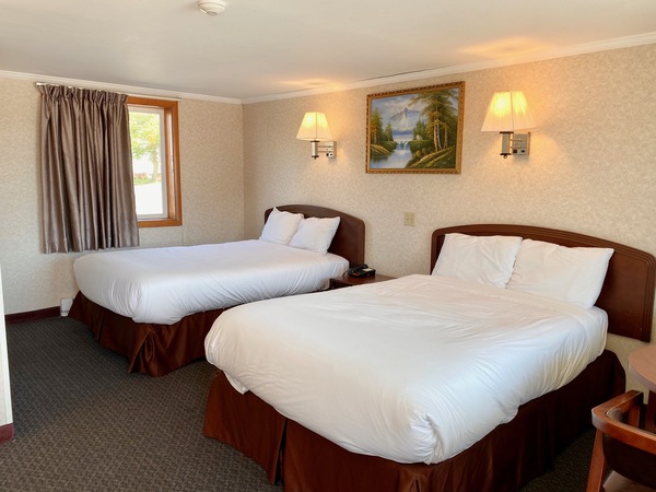 Deluxe 2 Double Beds Photo 1